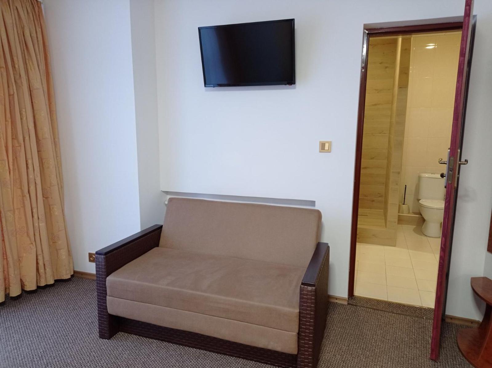 Volyn Hotel Ludmir Volodymyr-Volynskyy Ngoại thất bức ảnh