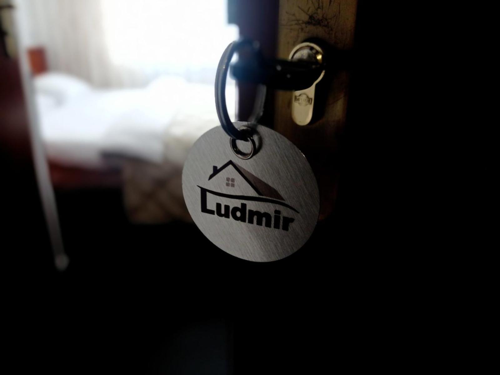 Volyn Hotel Ludmir Volodymyr-Volynskyy Ngoại thất bức ảnh