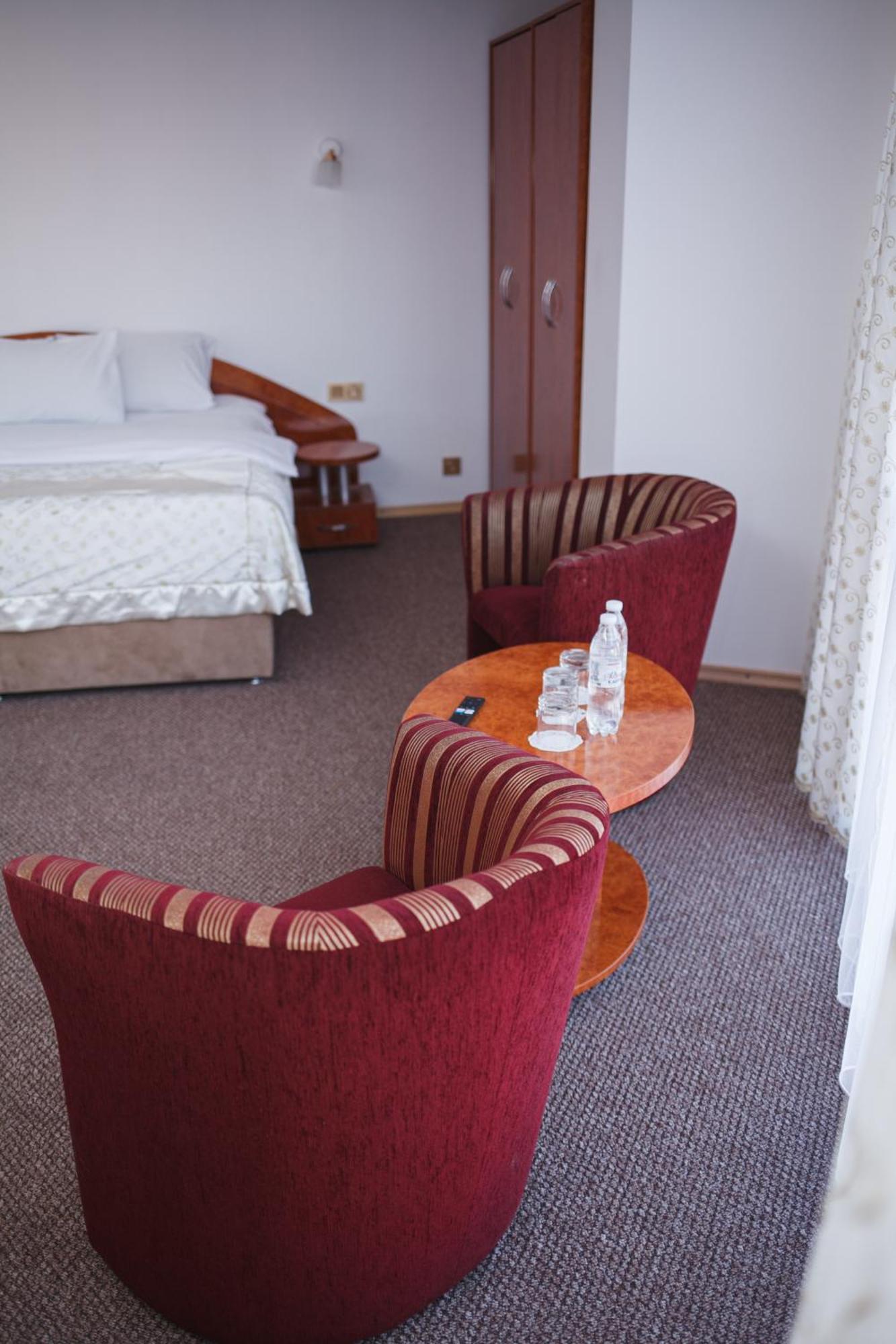 Volyn Hotel Ludmir Volodymyr-Volynskyy Ngoại thất bức ảnh